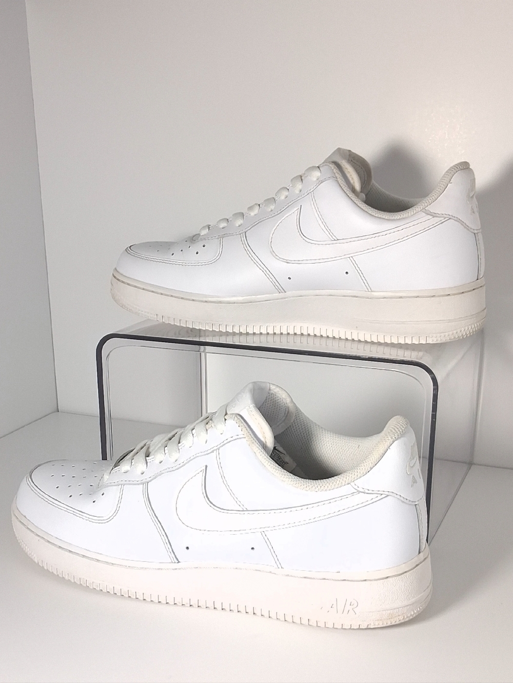 Nike Air Force 1 White Low-Top Leather  Men' s Sneakers Size 10.5 - Picture 8 of 15